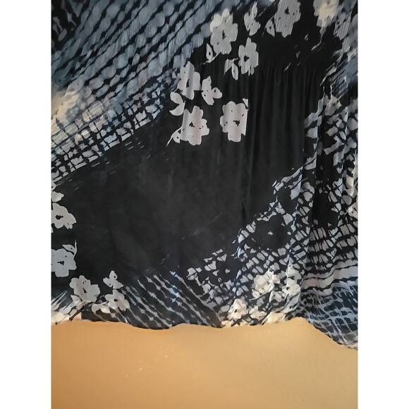 Roaman's Blue Floral Print Keyhole 3/4 Sleeve Tunic Top Womans Plus Size 12W - Picture 4 of 6